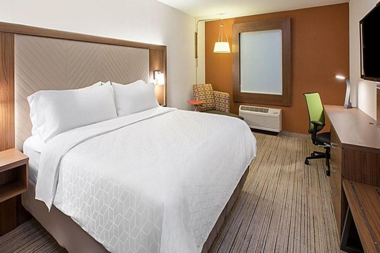 Holiday Inn Express & Suites - Cedar Springs - Grand Rapids N By Ihg المظهر الخارجي الصورة